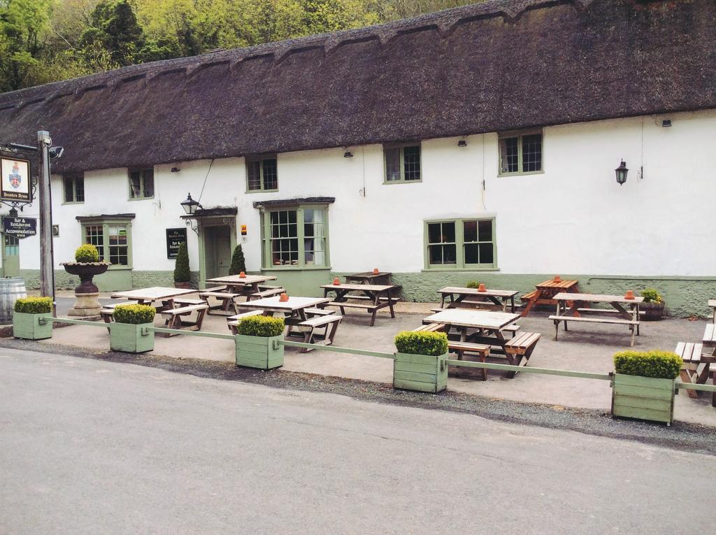 Hambro Arms Hotell Milton Abbas Eksteriør bilde