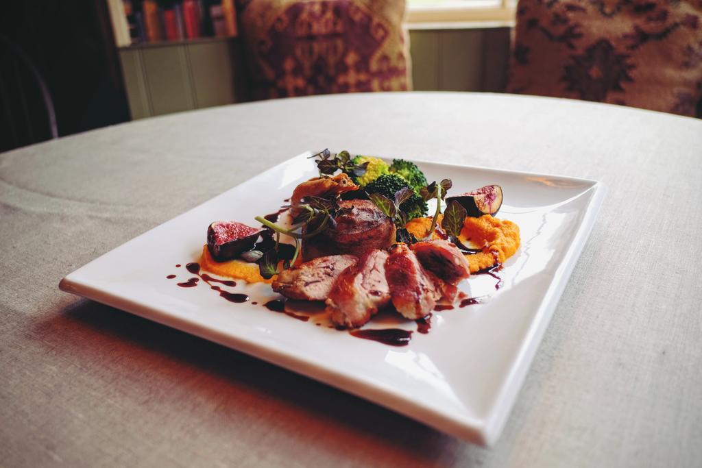 Hambro Arms Hotell Milton Abbas Eksteriør bilde