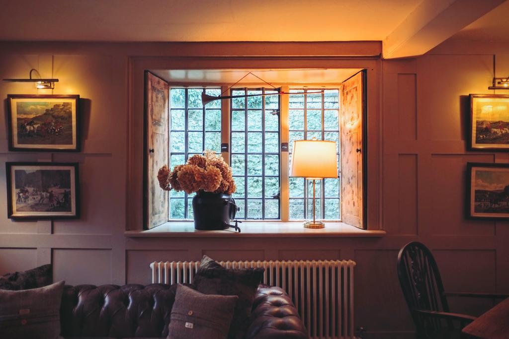 Hambro Arms Hotell Milton Abbas Eksteriør bilde